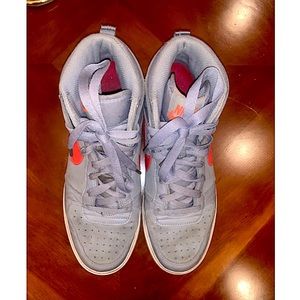 Nike lace up grey high top men’s sneakers